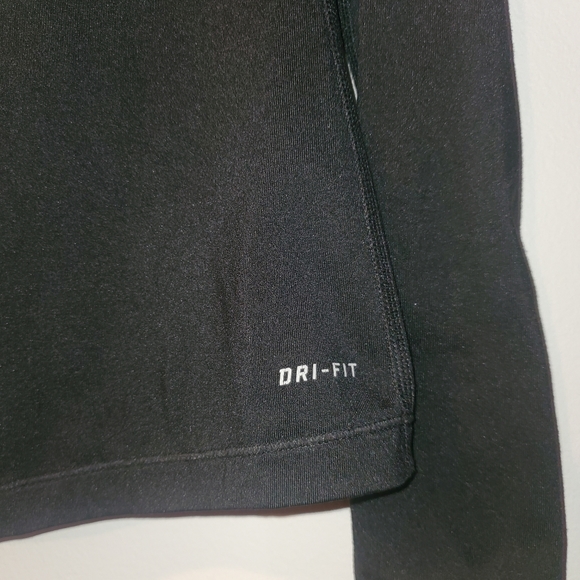 Nike pro dro black and white workout shirt - Picture 5 of 11